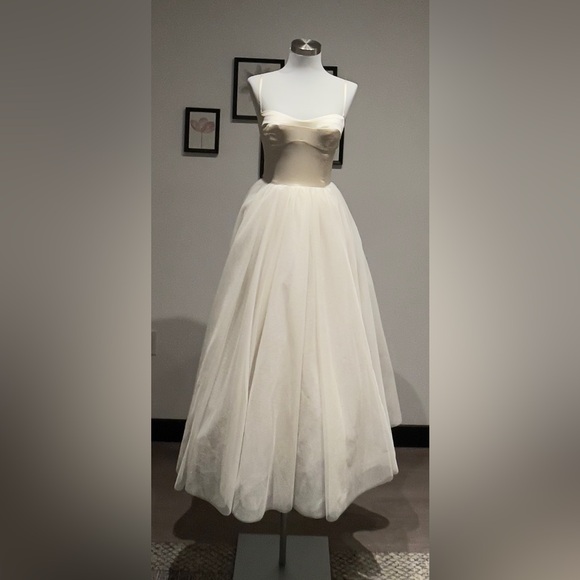 Gorgeous dress Reformation alouette flor de latte size 0 - Picture 5 of 14